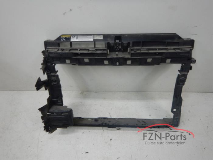 Begagnade Front Volkswagen Touran (5T1) Pris € 199,00 Inklusive moms erbjuds av FZN Parts