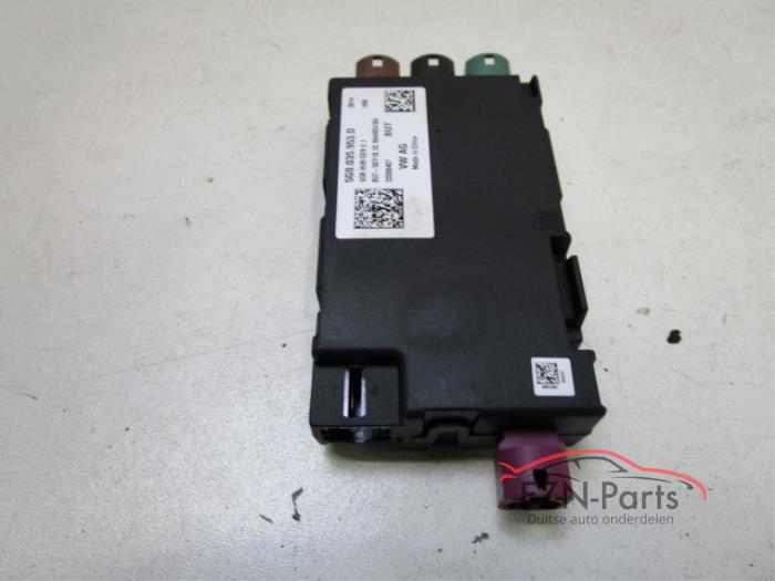 Używane Modul USB Volkswagen Golf VII (AUA) 1.4 TSI 16V Cena € 25,00 Z VAT oferowane przez FZN Parts