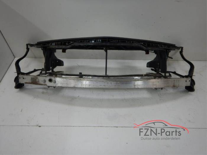 Begagnade Front Mercedes CLS (C218) Pris € 499,00 Inklusive moms erbjuds av FZN Parts