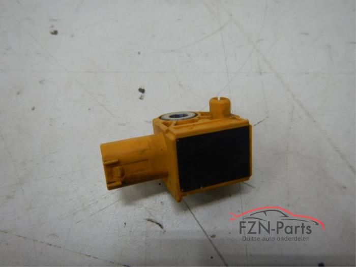 Begagnade Fotgängarkrocksensor Mercedes E-Klasse Pris € 29,00 Inklusive moms erbjuds av FZN Parts