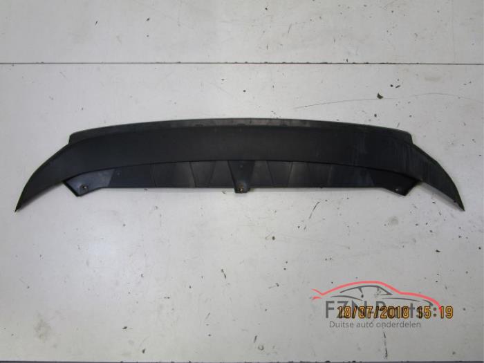 Usados Parachoque placa base Volkswagen Passat Precio € 39,00 IVA incluido ofrecido por FZN Parts