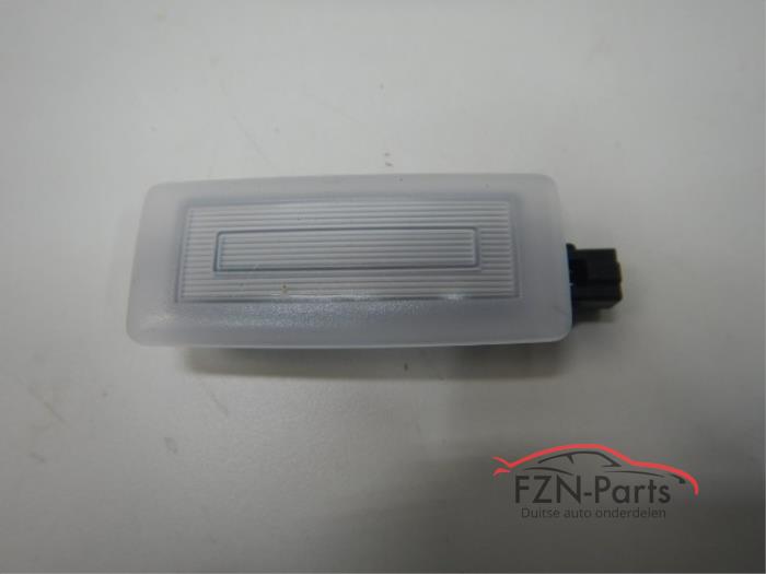 Begagnade Innerbelysning, fram Volkswagen ID.3 Pris € 9,99 Inklusive moms erbjuds av FZN Parts