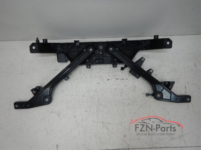 Begagnade Front Tesla Model Y (5YJY) Pris € 249,01 Inklusive moms erbjuds av FZN Parts