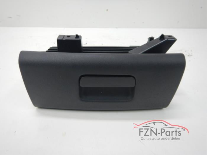 Używane Schowek Volkswagen Tiguan (AD1) Cena € 79,00 Z VAT oferowane przez FZN Parts