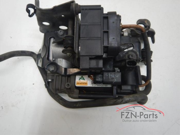 Begagnade Kompressor Mercedes C (W205) Pris € 499,00 Inklusive moms erbjuds av FZN Parts