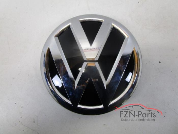 Używane Emblemat Volkswagen Passat (3G2) Cena € 39,00 Z VAT oferowane przez FZN Parts
