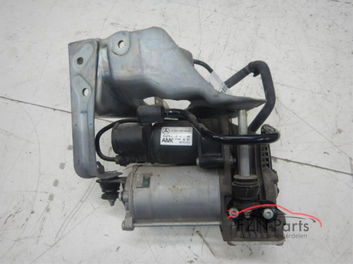 Używane Sprezarka Mercedes S (222.0/222.1) Cena € 499,00 Z VAT oferowane przez FZN Parts