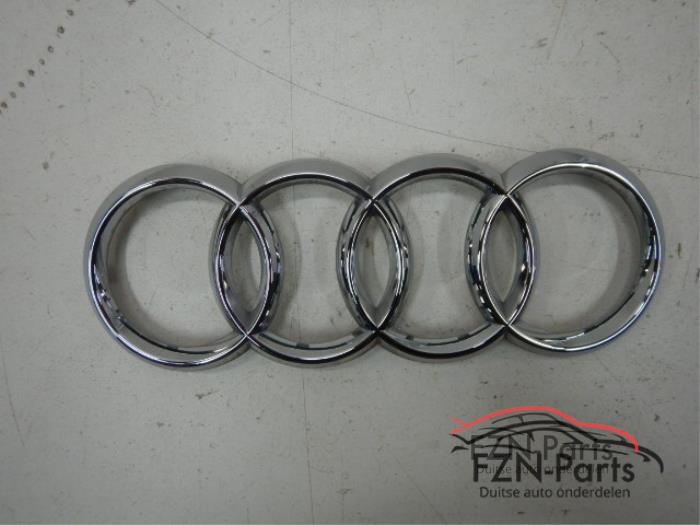 Używane Emblemat Audi Q7 (4MB/4MG) Cena € 29,00 Z VAT oferowane przez FZN Parts