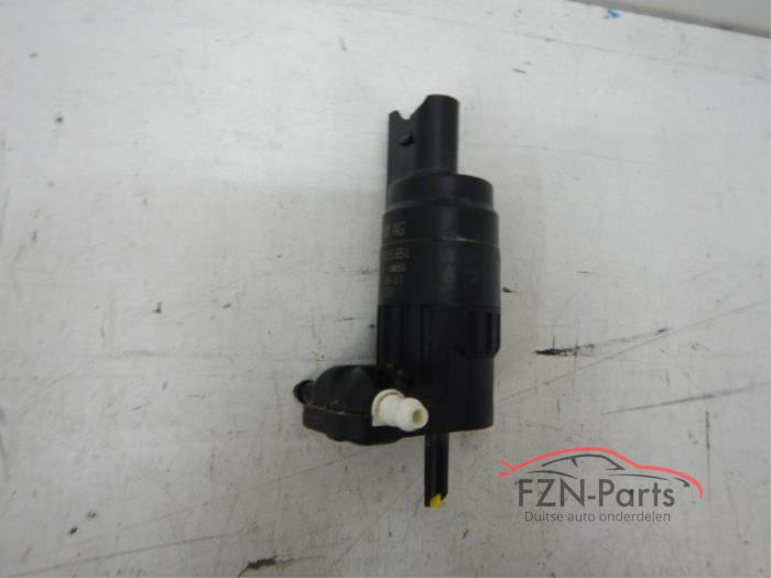 Używane Spryskiwacz przód Volkswagen Golf Cena € 19,00 Z VAT oferowane przez FZN Parts