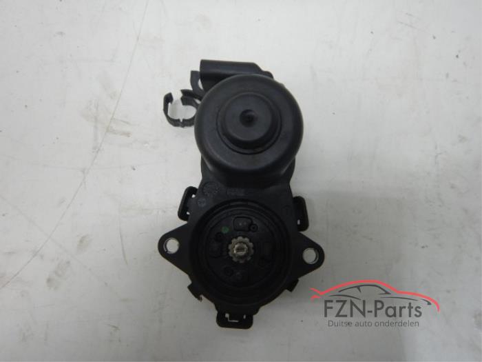 Używane Silnik hamulca postojowego Mercedes A (W176) Cena € 75,00 Z VAT oferowane przez FZN Parts