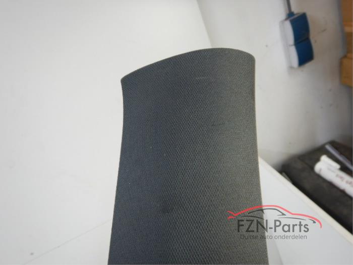 Używane Slupek prawy przód Volkswagen Tiguan Cena € 99,00 Z VAT oferowane przez FZN Parts