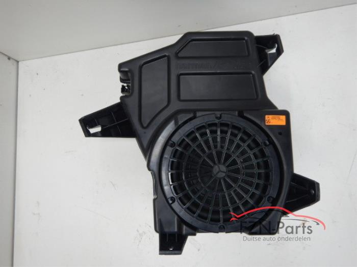 Begagnade Bashögtalare Mercedes GL (X166) Pris € 199,00 Inklusive moms erbjuds av FZN Parts