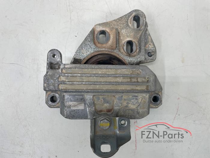 Usagé Support moteur Mercedes CLA (118.3) 1.3 CLA-200 Turbo 16V Prix € 75,00 Prix TTC proposé par FZN Parts