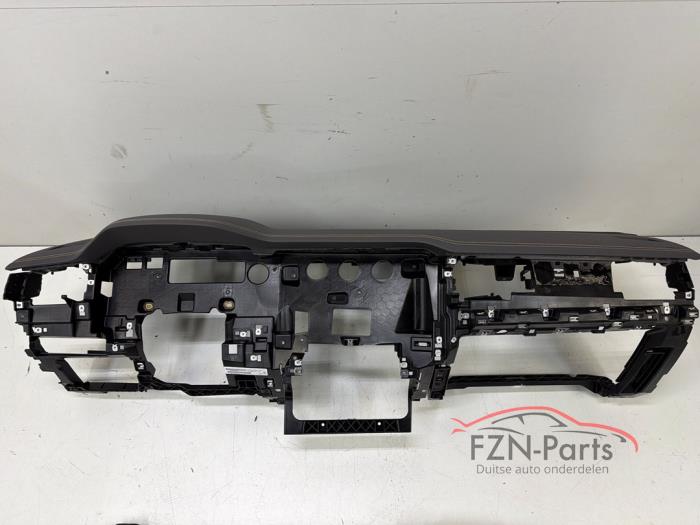 Używane Panel Volkswagen Touareg Cena na żądanie oferowane przez FZN Parts