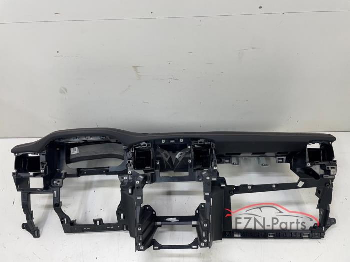 Używane Panel Volkswagen Amarok Cena na żądanie oferowane przez FZN Parts