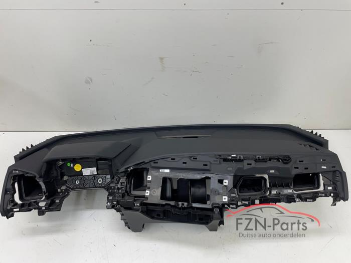 Usados Salpicadero Audi Q4 (F4B) Precio de solicitud ofrecido por FZN Parts