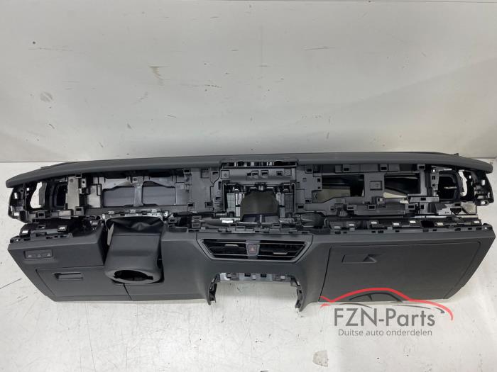 Używane Panel Volkswagen Tayron (R41) Cena na żądanie oferowane przez FZN Parts
