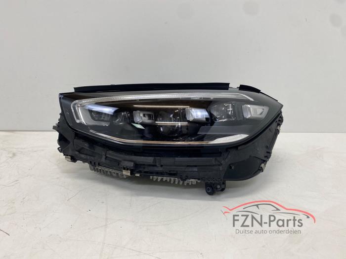 Używane Reflektor lewy Mercedes S (W223) 3.0 S-400d 4-Matic Cena € 2.499,00 Z VAT oferowane przez FZN Parts