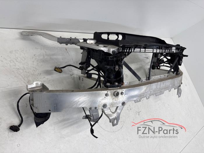 Front från en Mercedes-Benz E (C238) E-300 EQ Boost 2.0 Turbo 16V 2021