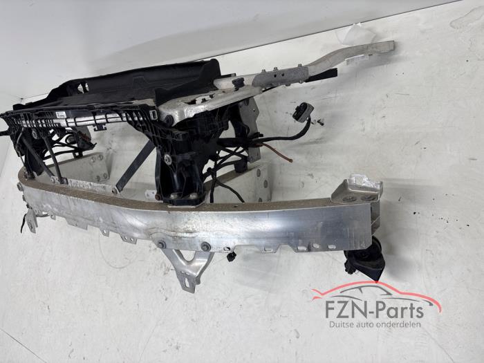 Front från en Mercedes-Benz E (C238) E-300 EQ Boost 2.0 Turbo 16V 2021