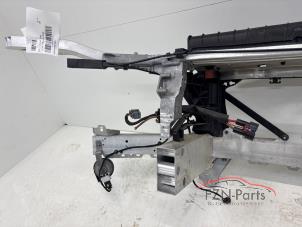 Front från en Mercedes-Benz E (C238) E-300 EQ Boost 2.0 Turbo 16V 2021