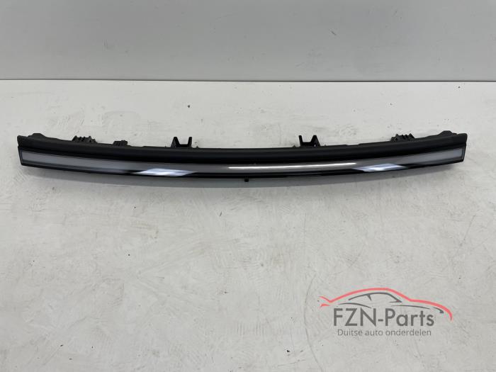 Używane Reflektor lewy Tesla Model Y RWD Cena € 299,00 Z VAT oferowane przez FZN Parts