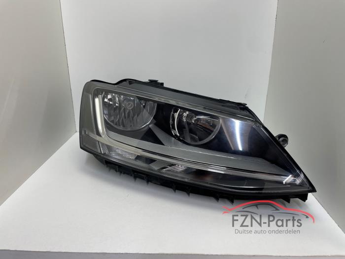 Używane Reflektor prawy Volkswagen Jetta IV (162/16A) Cena € 299,00 Z VAT oferowane przez FZN Parts