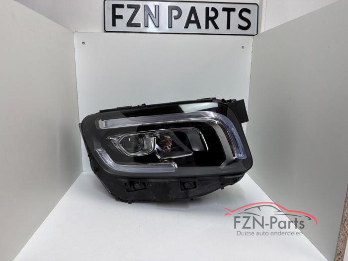 Używane Reflektor prawy Mercedes GLB (247.6) 2.0 GLB-200d 4-Matic Cena € 699,00 Z VAT oferowane przez FZN Parts