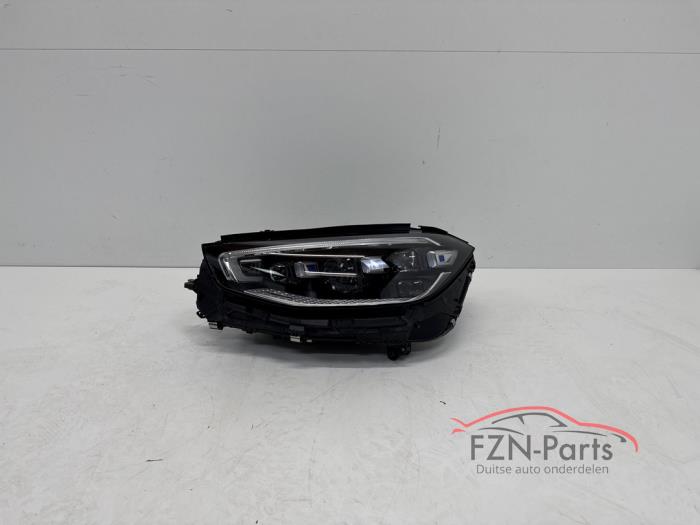 Używane Reflektor lewy Mercedes S (W223) 3.0 S-400d 4-Matic Cena € 2.499,00 Z VAT oferowane przez FZN Parts