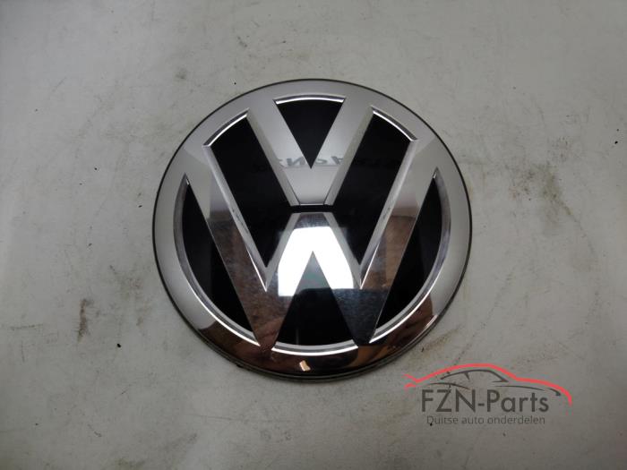 Używane Emblemat Volkswagen Passat Variant (3G5) 1.6 TDI 16V Cena € 99,00 Z VAT oferowane przez FZN Parts