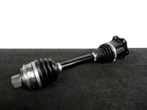 Used Front drive shaft, left Audi A4 (B9) 1.4 TFSI 16V Price € 80,01 Inclusive VAT offered by Van Kronenburg Engines