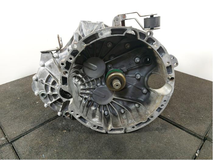 Gebrauchte Getriebe Mercedes Citan (415.7) 1.5 111 CDI Mixto Preis € 338,80 Mit Mehrwertsteuer angeboten von Van Kronenburg Engines