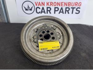 Używane Kolo zamachowe Volkswagen Passat Cena € 121,00 Z VAT oferowane przez Van Kronenburg Engines