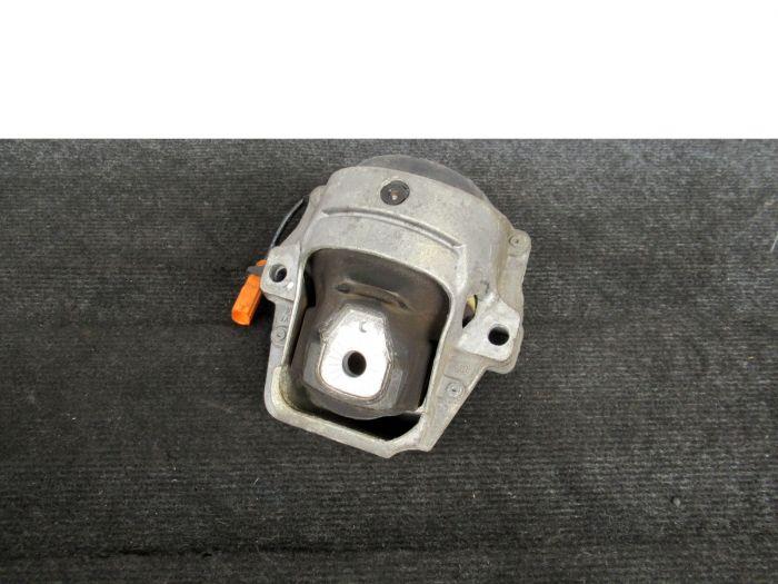 Engine mount Audi A4 8R0199381 Van Kronenburg Engines