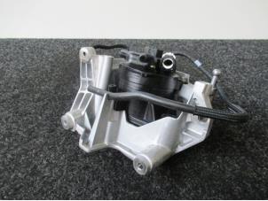 Used Fuel filter housing Ford Mondeo Price € 80,01 Inclusive VAT offered by Van Kronenburg Engines