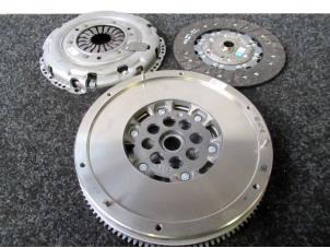 Used Dual mass flywheel Ford Transit Price € 399,94 Inclusive VAT offered by Van Kronenburg Engines