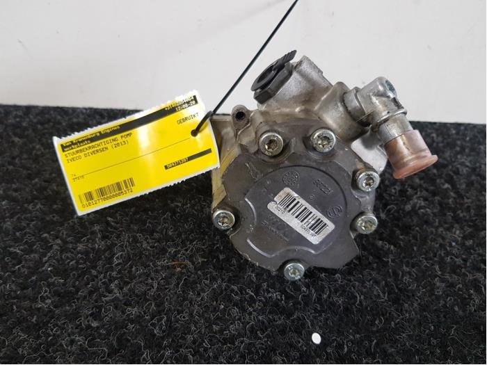 Usagé Pompe de direction Iveco New Daily IV 35C14GV, 35C14GV/P, 35S14GV, 35S14GV/P Prix € 149,99 Prix TTC proposé par Van Kronenburg Engines