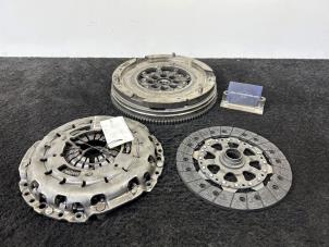 Used Clutch kit (complete) BMW 1 serie (F20) 120i 2.0 16V Price € 250,00 Inclusive VAT offered by Van Kronenburg Engines