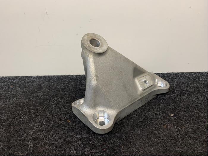 Used Engine mount Ferrari F430 4.3 V8 32V Scuderia Price € 399,95 Inclusive VAT offered by Van Kronenburg Engines