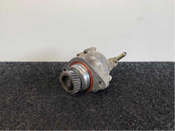 Engine Vacuum Pump for Toyota LandCruiser 2001 - 2007 4.2 1HD-FTE Engine Vacuum Pump for Toyota LandCruiser 2001 - 2007 4.2 1HD-FTE