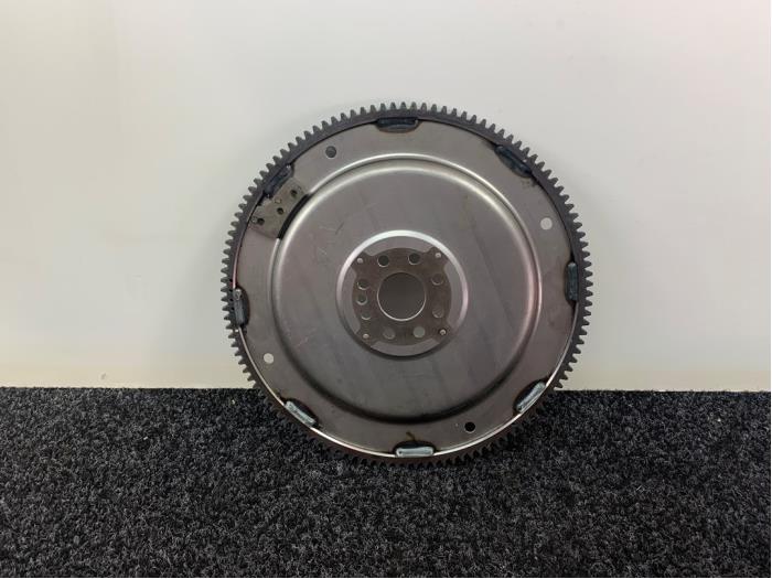 Used Flywheel Landrover Range Rover III (LM) 4.4 TDV8 32V Price € 75,00 Inclusive VAT offered by Van Kronenburg Engines