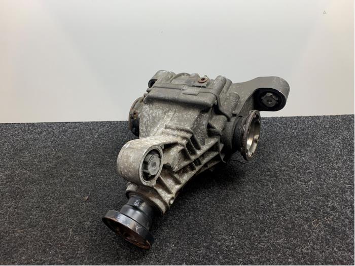 Rear differential from a Porsche Cayenne (9PA) 4.8 V8 32V S 2009