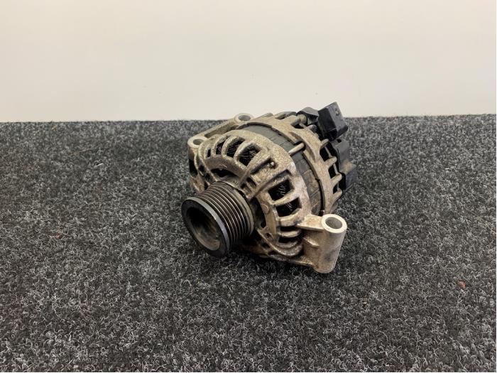 Usagé Dynamo Ford Ranger 2.2 TDCi 16V 125 4x4 Prix € 120,00 Prix TTC proposé par Van Kronenburg Engines