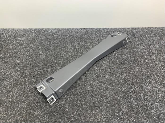 Gebrauchte Abdeckblech Motor Lamborghini Aventador 6.5 V12 48V LP 700-4 Preis € 49,95 Mit Mehrwertsteuer angeboten von Van Kronenburg Engines