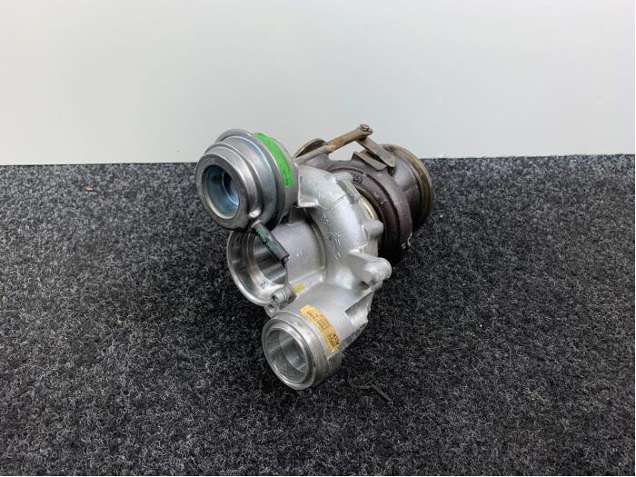 Używane Turbo BMW 5 serie (F10) 550i V8 32V TwinPower Turbo Cena € 275,00 Z VAT oferowane przez Van Kronenburg Engines