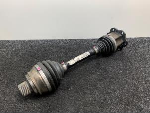 Used Front drive shaft, left Audi A4 (B8) 2.0 TFSI 16V Price € 25,00 Inclusive VAT offered by Van Kronenburg Engines