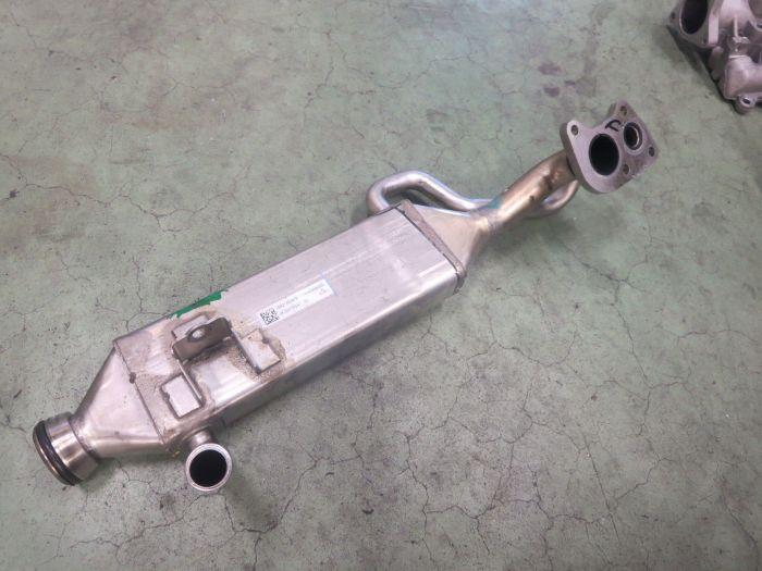 Gebrauchte Wärmetauscher Mercedes R (W251) 3.0 280 CDI 24V Preis € 39,94 Mit Mehrwertsteuer angeboten von Van Kronenburg Engines