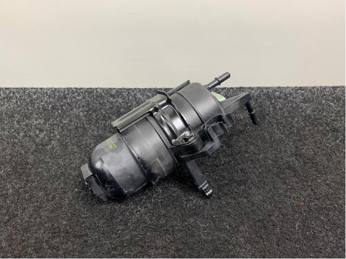 Cuerpo del filtro de combustible de un Fiat Ducato (250) 2.3 D 130 Multijet 4x4 2018