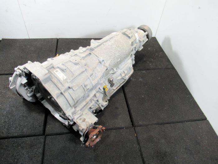 Gebrauchte Getriebe Audi A8 (D5) Preis € 2.500,01 Mit Mehrwertsteuer angeboten von Van Kronenburg Engines