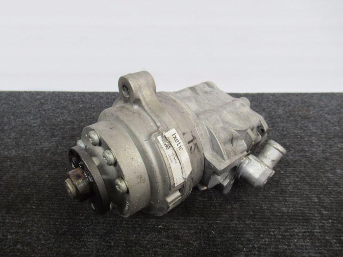 Used Power steering pump BMW X5 (F15) xDrive 50i 4.4 V8 32V Price € 129,94 Inclusive VAT offered by Van Kronenburg Engines